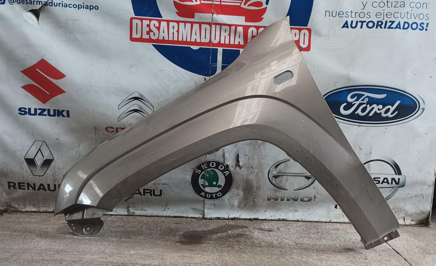 Tapabarro izquierdo volkswagen amarok 2010 2011 2012 2013 2014 2015 2016 2017 2018 2019 2020 2021 2022 2023
