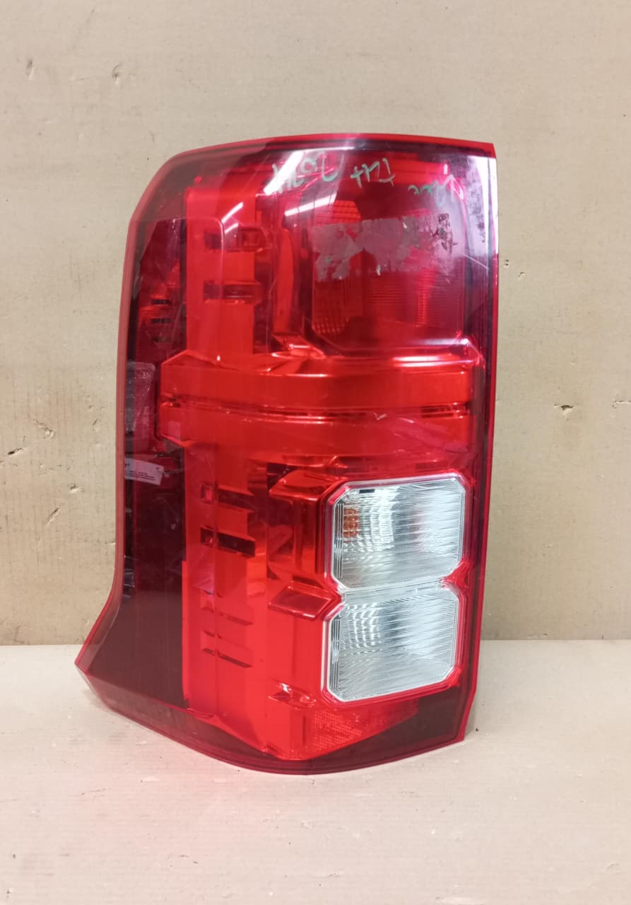 Foco trasero izquierdo mitsubishi l200 2024 2025