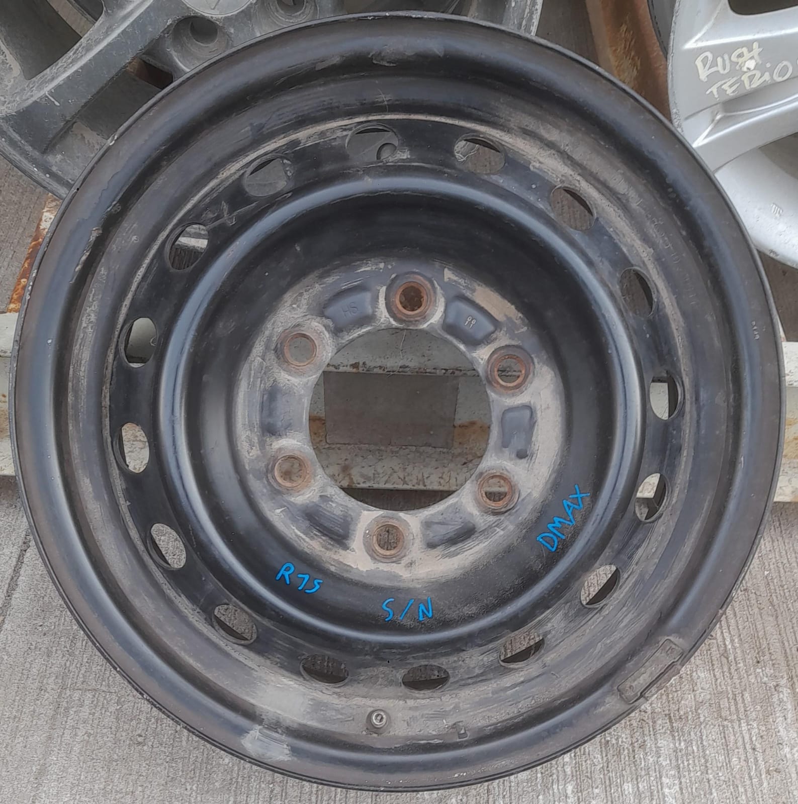 Juego de llantas sin neumaticos chevrolet dmax