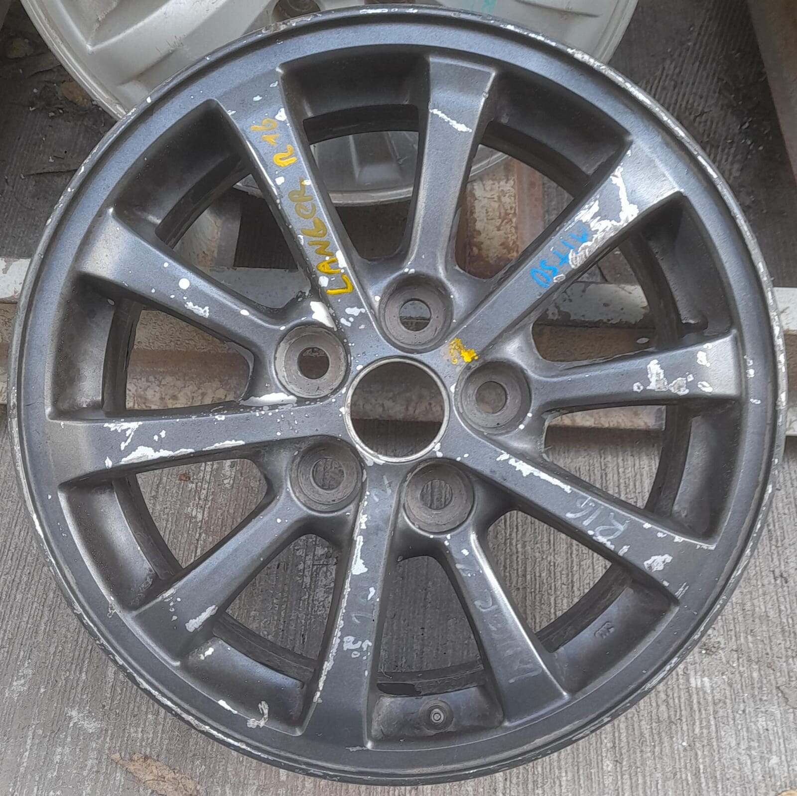 Llanta de aluminio mitsubishi lancer