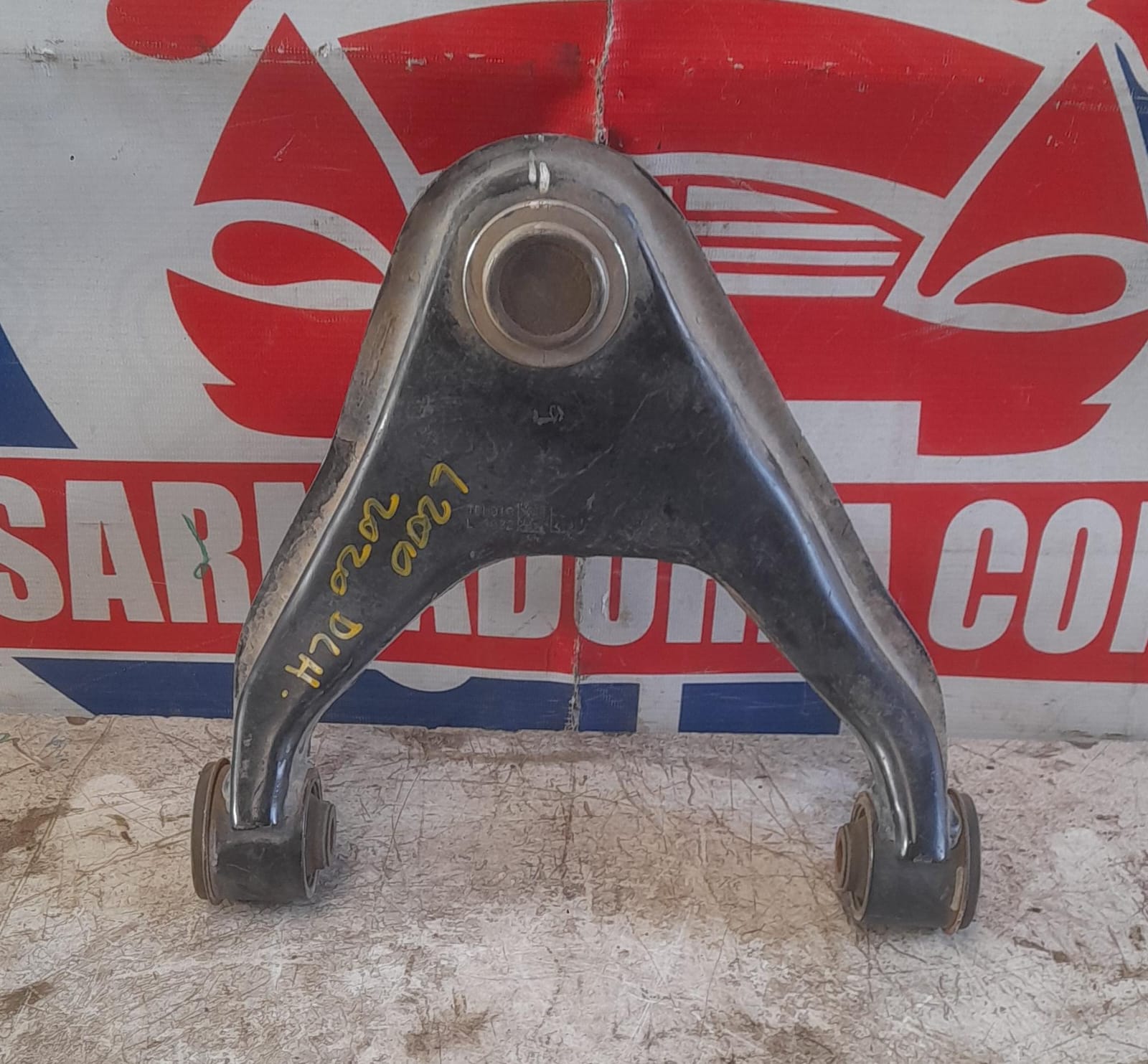 Bandeja delantera izquierda superior mitsubishi l200