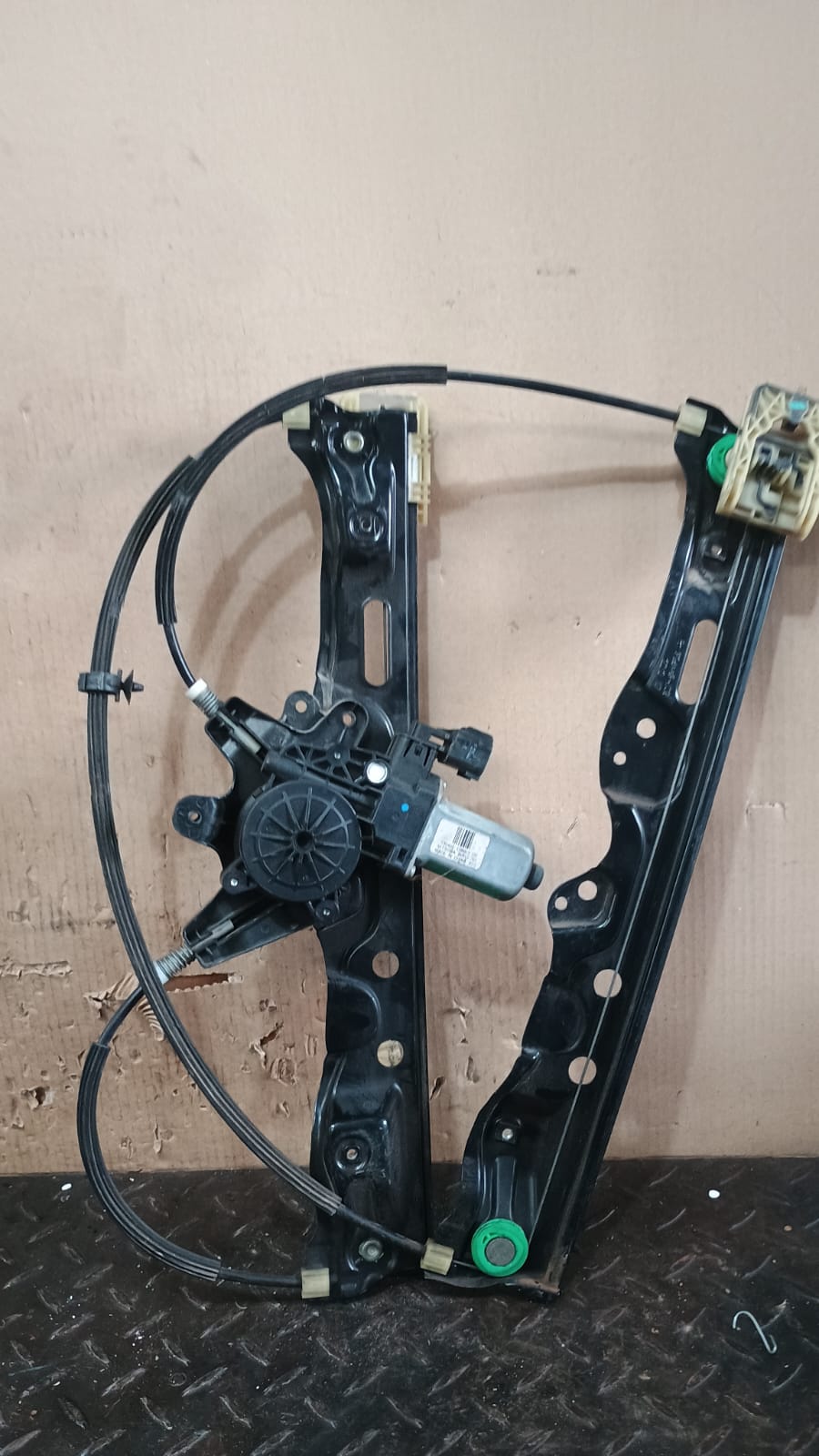 Cremallera alzavidrio delantera izquierda ford ranger 2017 2018 2019 2020