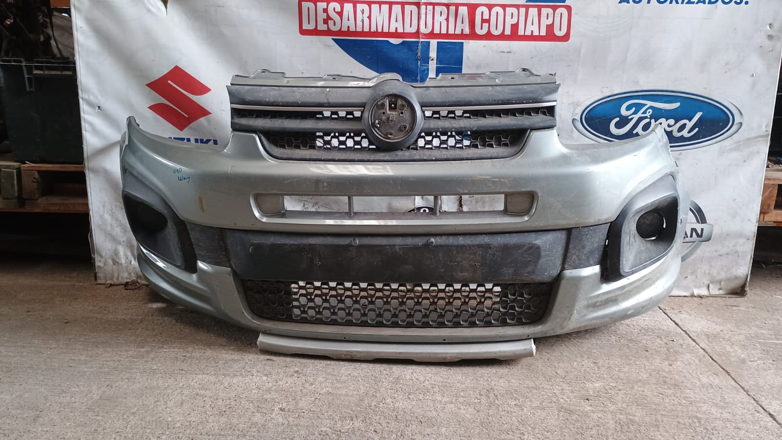 Parachoque delantero fiat uno way