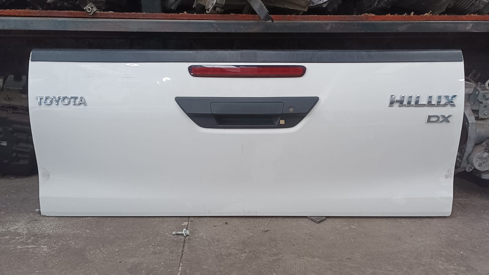 Tapa maleta / portalon toyota hilux 2016 2017 2018 2019 2020 2021 2022 2023