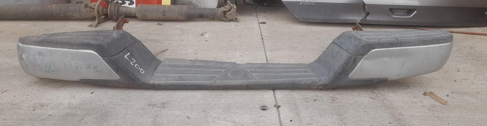 Parachoque trasero mitsubishi l200 2016 2017 2018 2019 2020