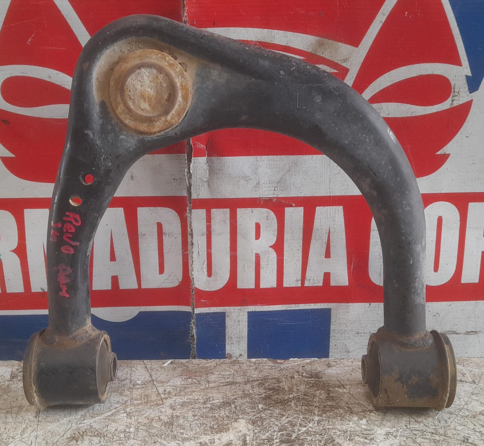 Bandeja delantera izquierda superior toyota hilux 2016 2017 2018 2019 2020
