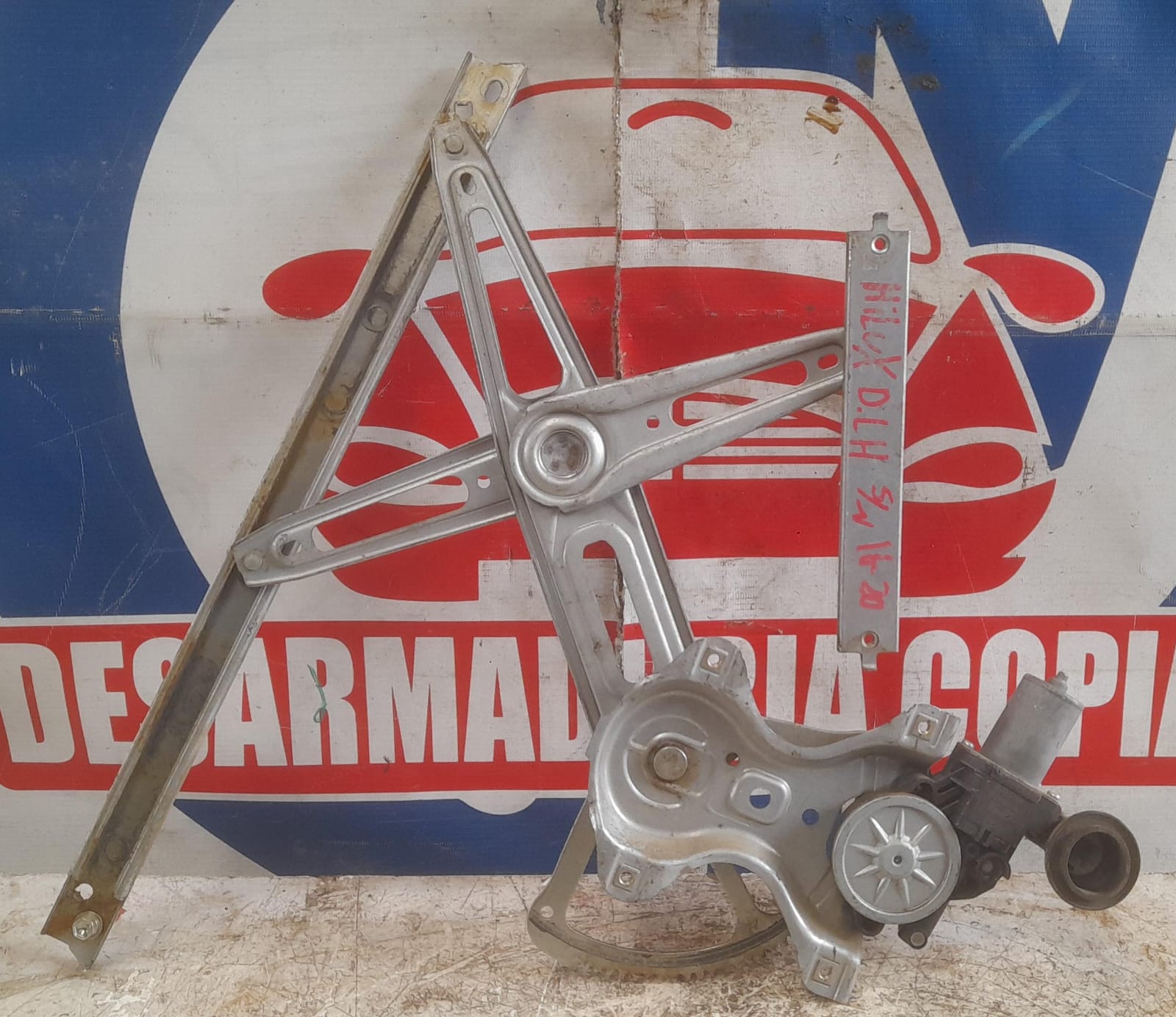 Cremallera alzavidrio delantera izquierda toyota hilux 2016 2017 2018 2019 2020