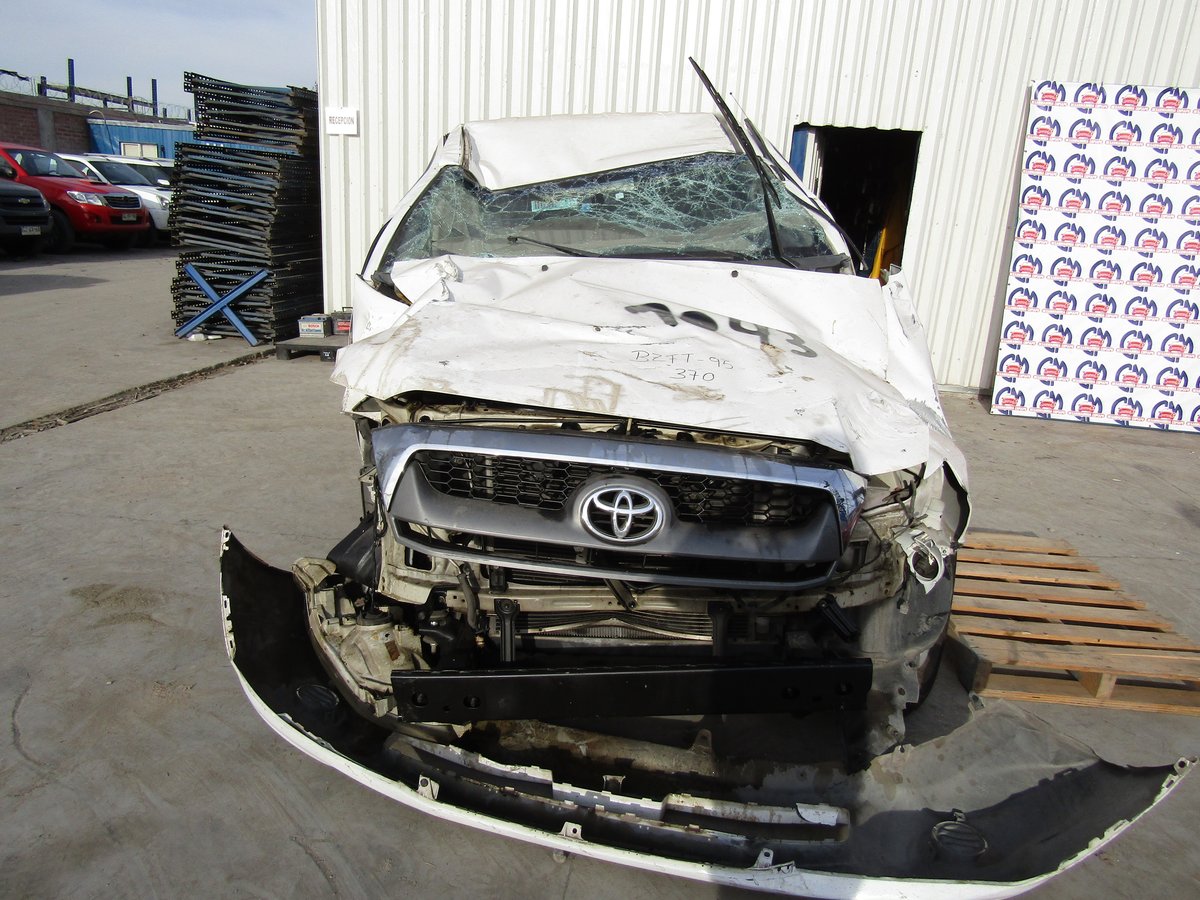 Desarme TOYOTA HILUX 2010