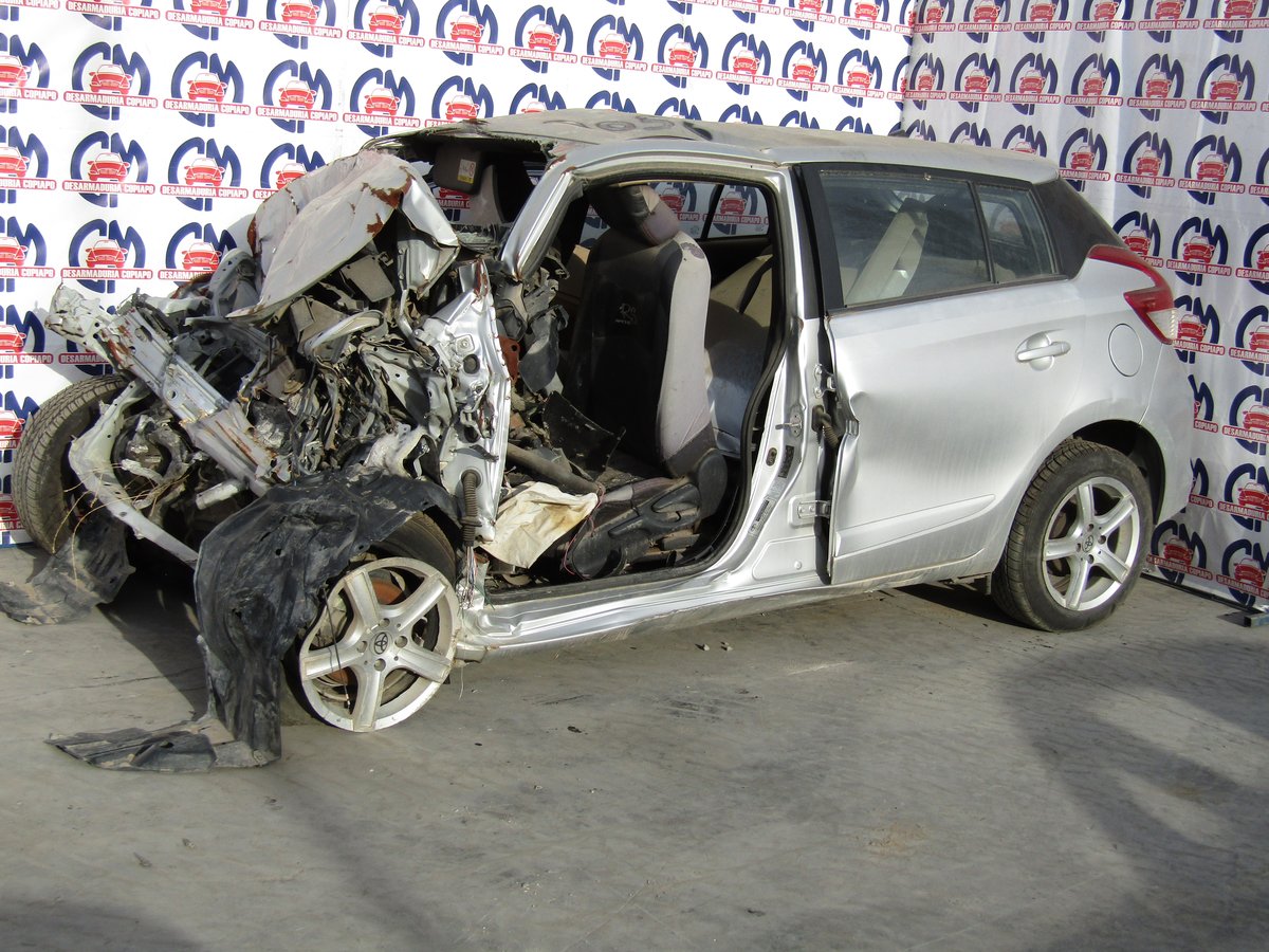 Desarme TOYOTA YARIS 2015
