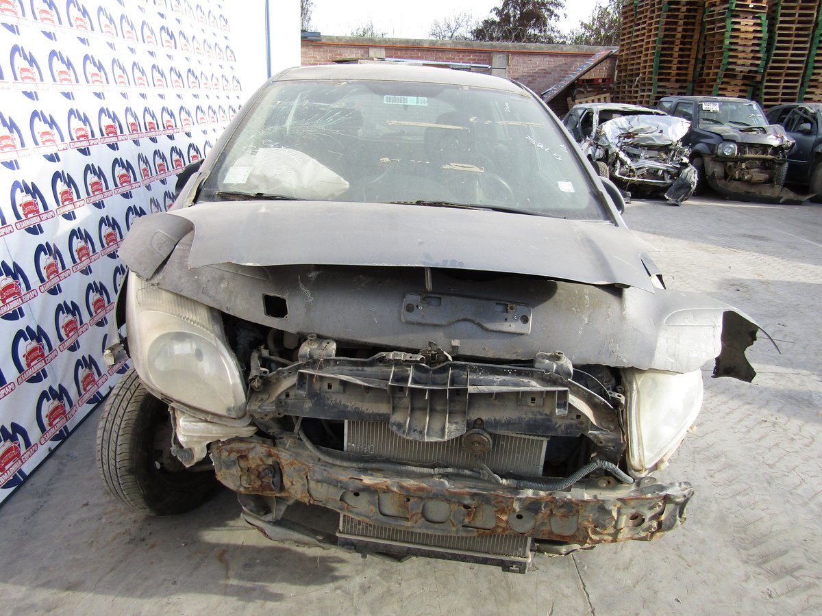 Repuestos Toyota Yaris 2010 1.3 bencinero 4x2 en Desarme