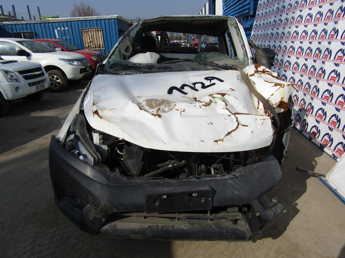 Repuestos Nissan Np300 2017 2.3 diésel 4x2 en Desarme
