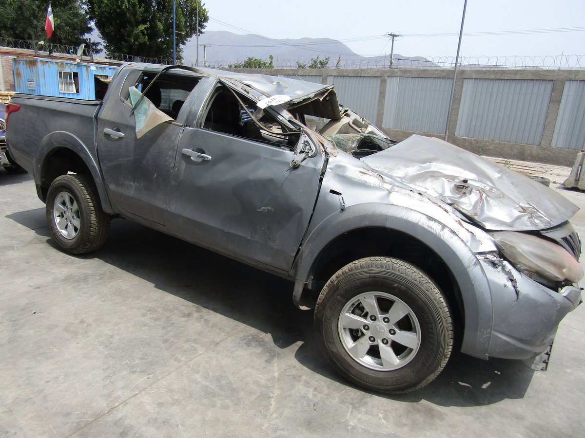 Repuestos Mitsubishi L200 2019 2.4 diésel 4x4 en Desarme