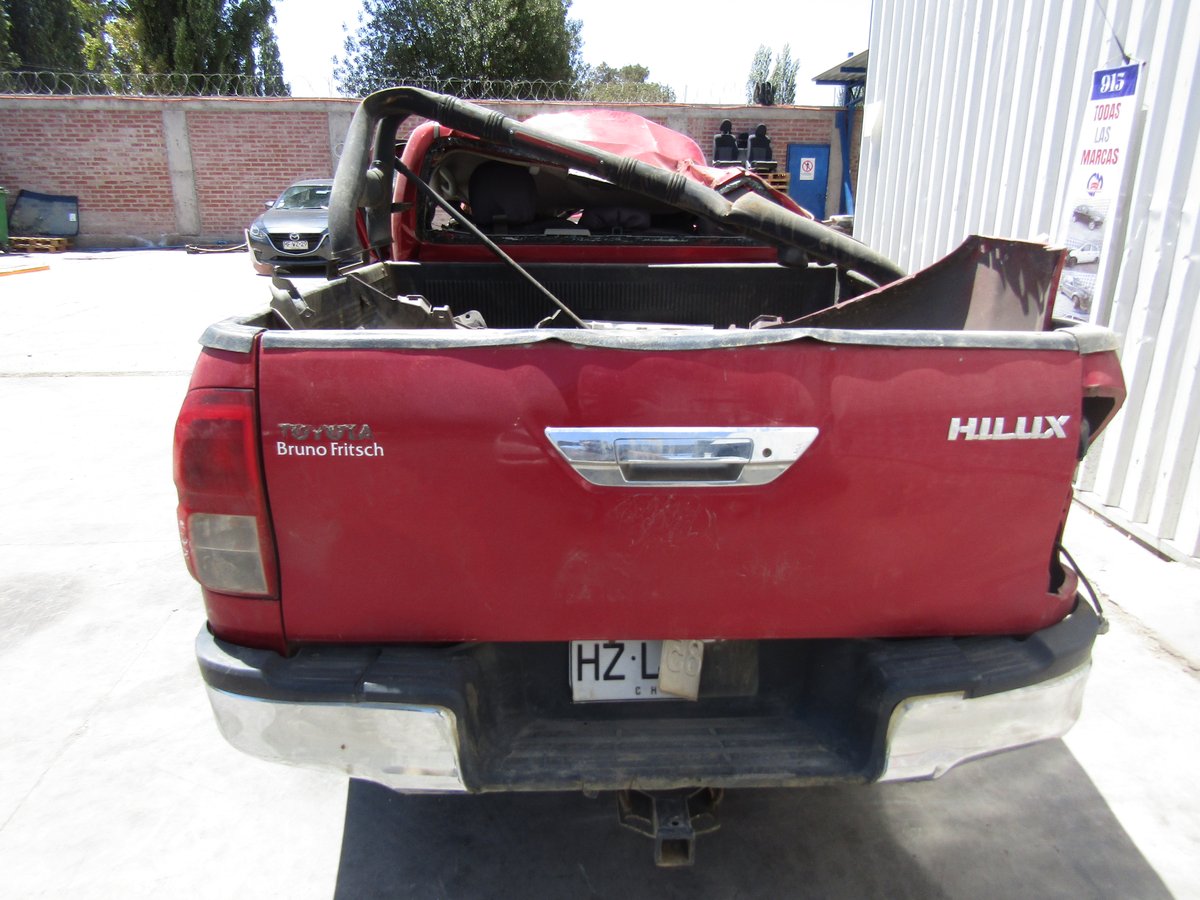 Repuestos Toyota Hilux 2017 2.4 diésel 4x2 en Desarme