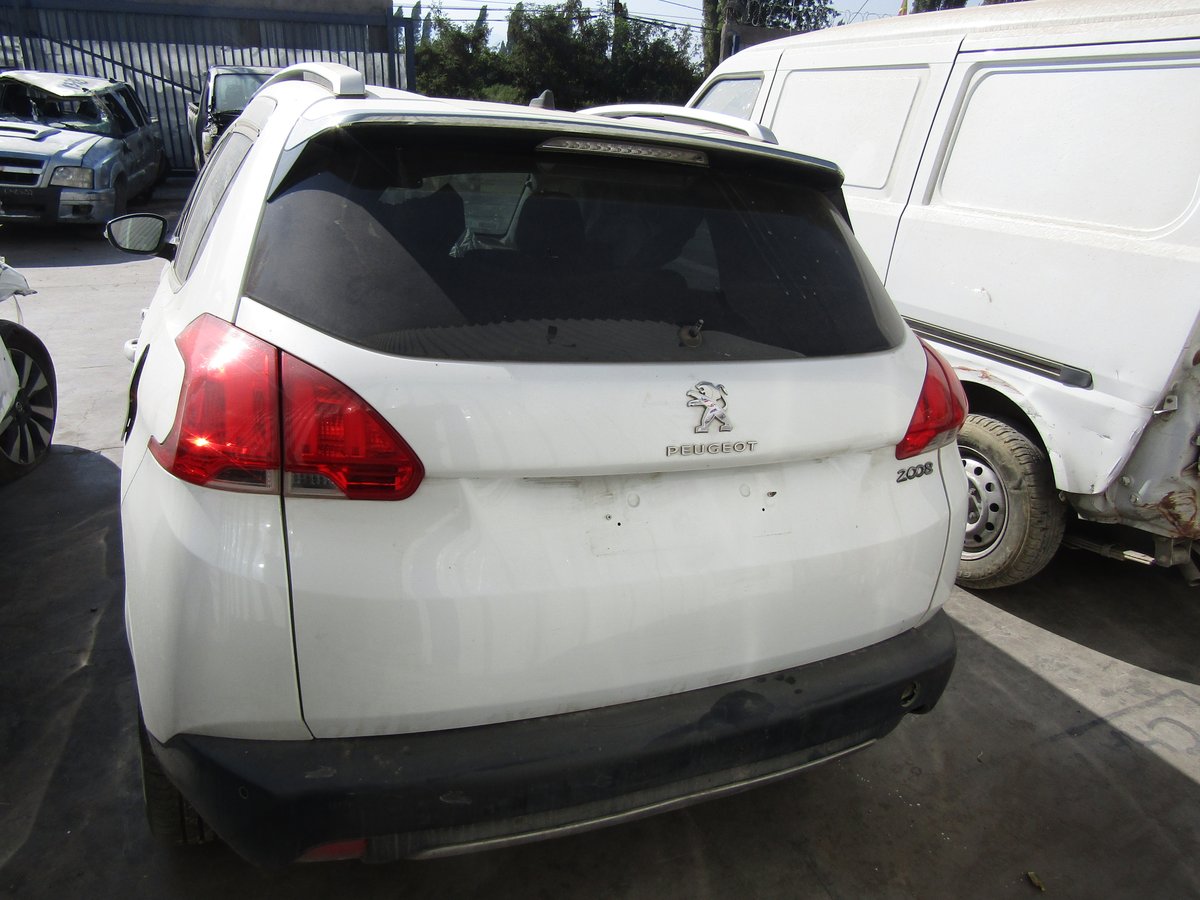 Repuestos Peugeot 2008 2016 1.6 diésel 4x2 en Desarme