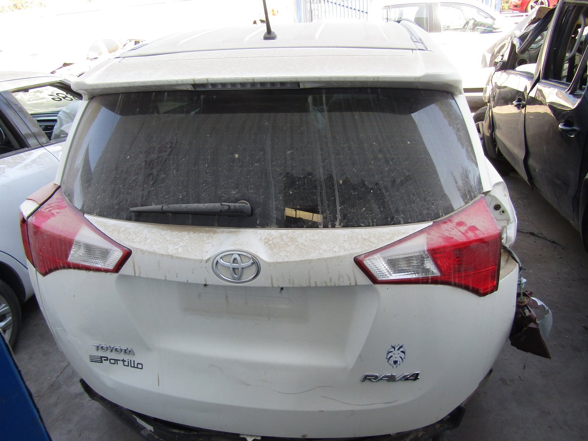 Repuestos Toyota Rav4 2013 2.5 bencinero 4x2 en Desarme