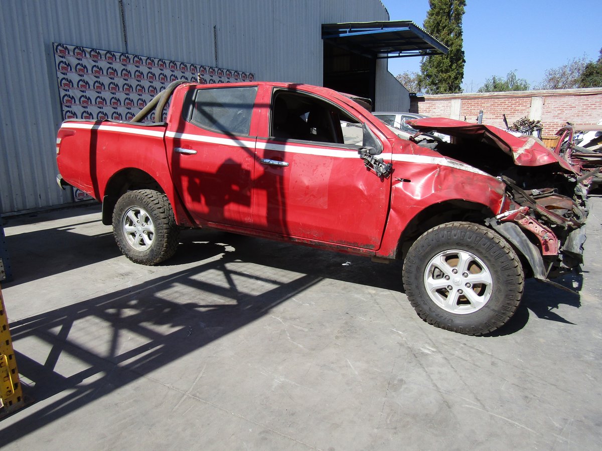 Repuestos Mitsubishi L200 2016 2.4 diésel 4x4 en Desarme