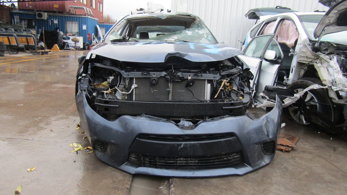 Desarme TOYOTA COROLLA 2015