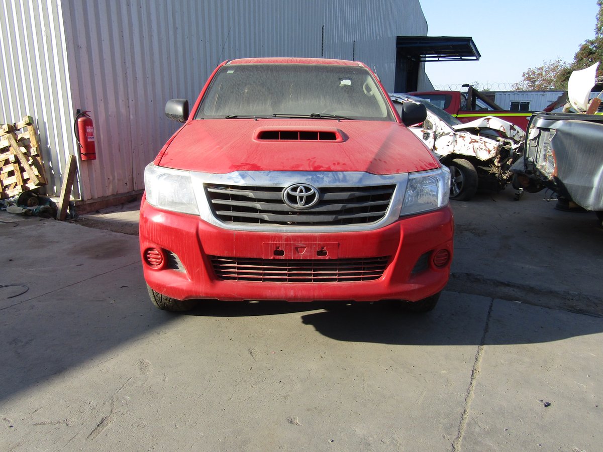 Repuestos Toyota Hilux 2013 2.5 diésel 4x4 en Desarme