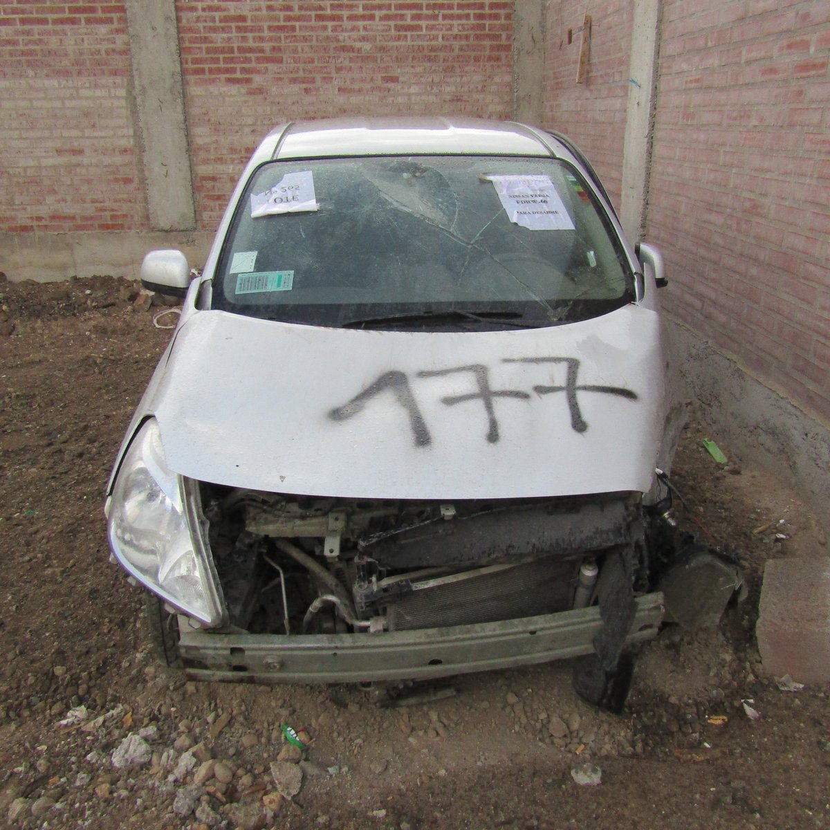 Repuestos Nissan Versa 2014 1.6 bencinero 4x2 en Desarme