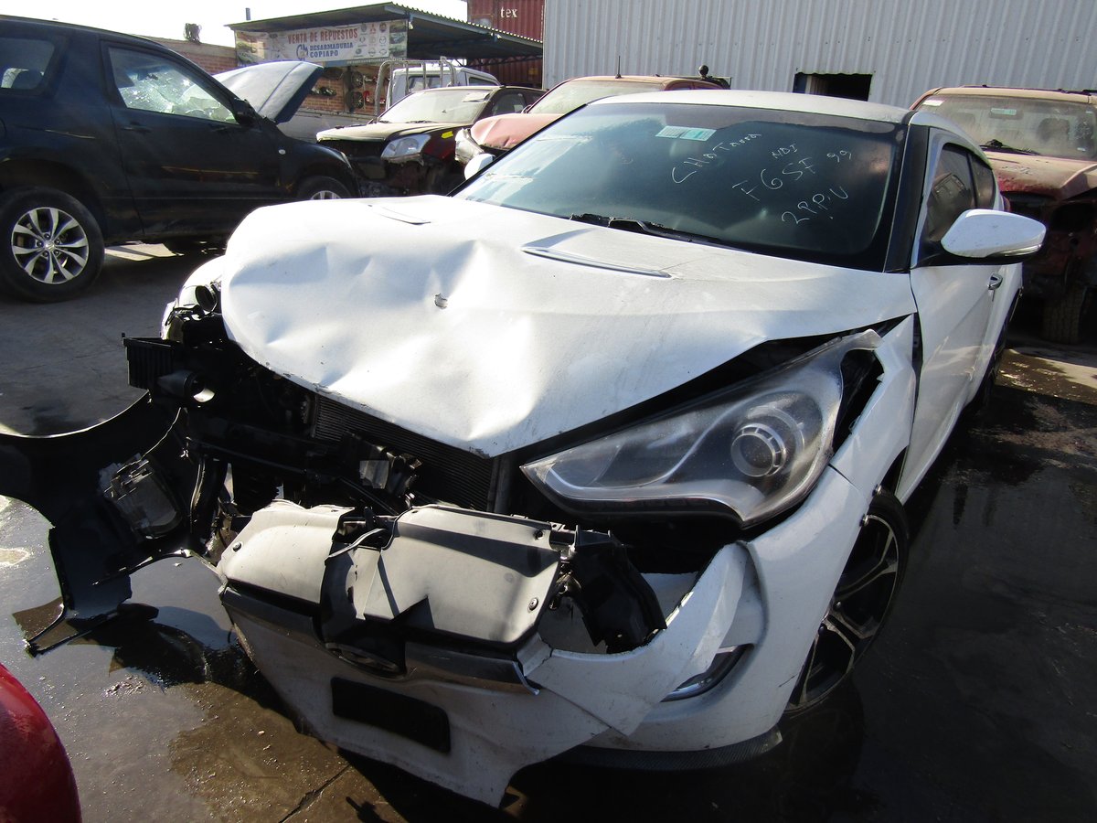 Desarme HYUNDAI VELOSTER 2013