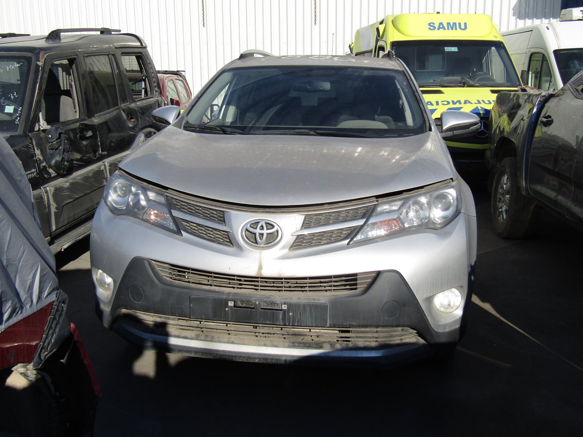 Repuestos Toyota Rav4 2014 2.5 bencinero 4x2 en Desarme