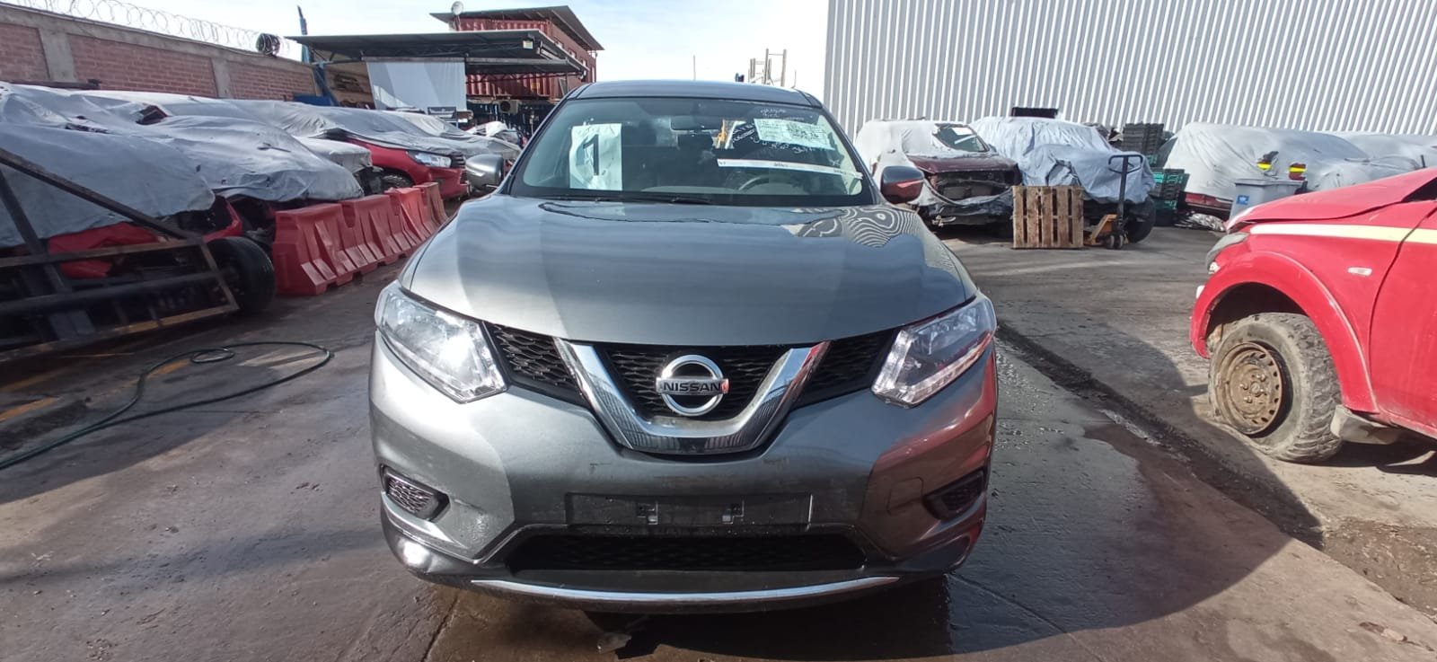 Repuestos Nissan X-Trail 2017 2.5 bencinero 4x2 en Desarme