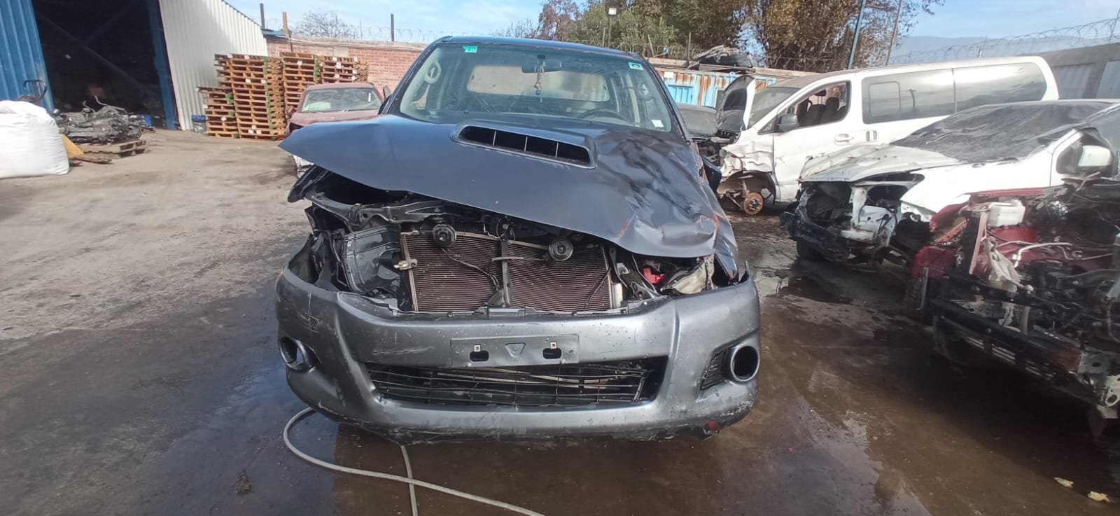 Repuestos Toyota Hilux 2014 2.5 diésel 4x4 en Desarme