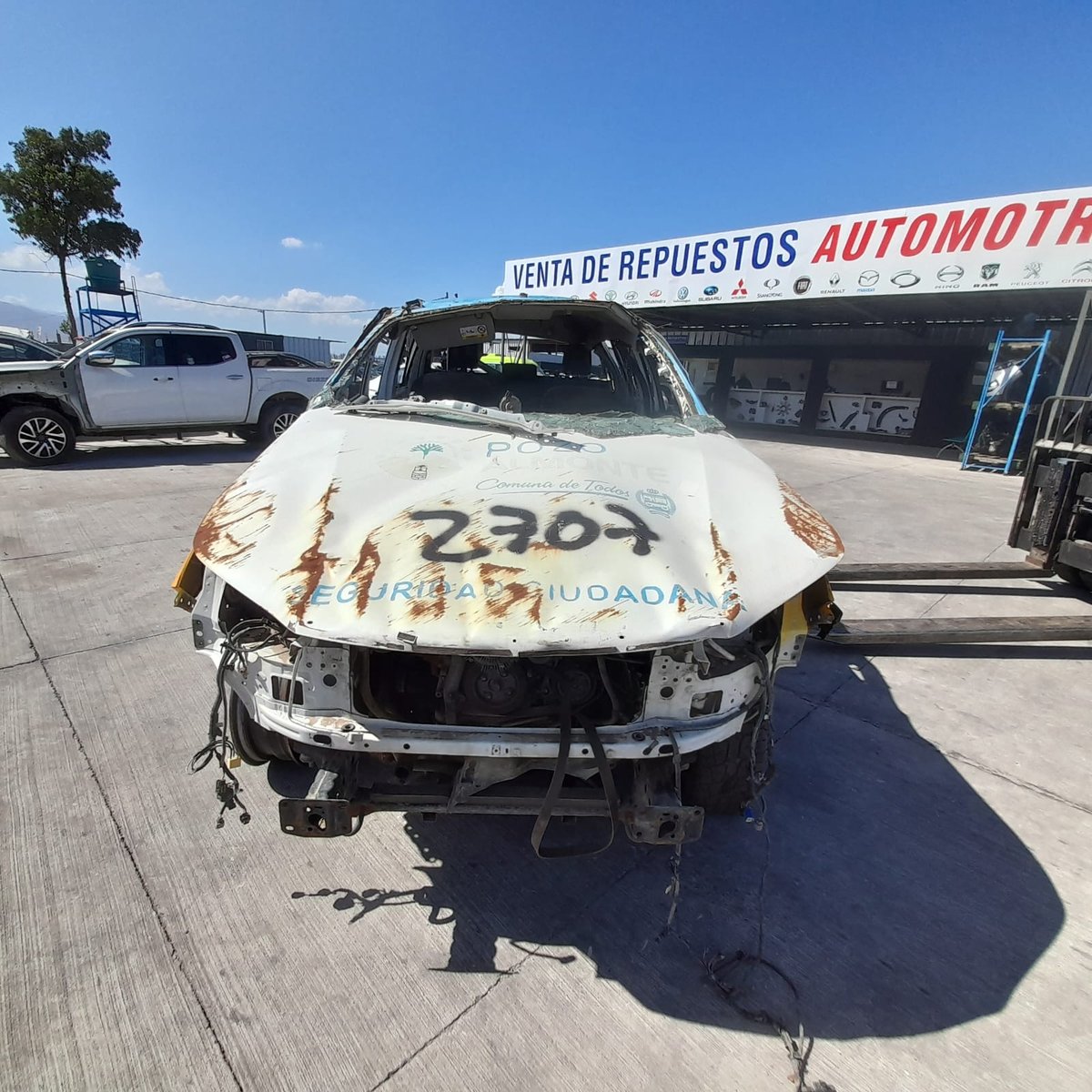 Repuestos Toyota Hilux 2019 2.4 diésel 4x4 en Desarme