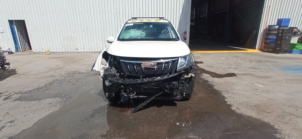 Desarme MAHINDRA XUV 500 2016