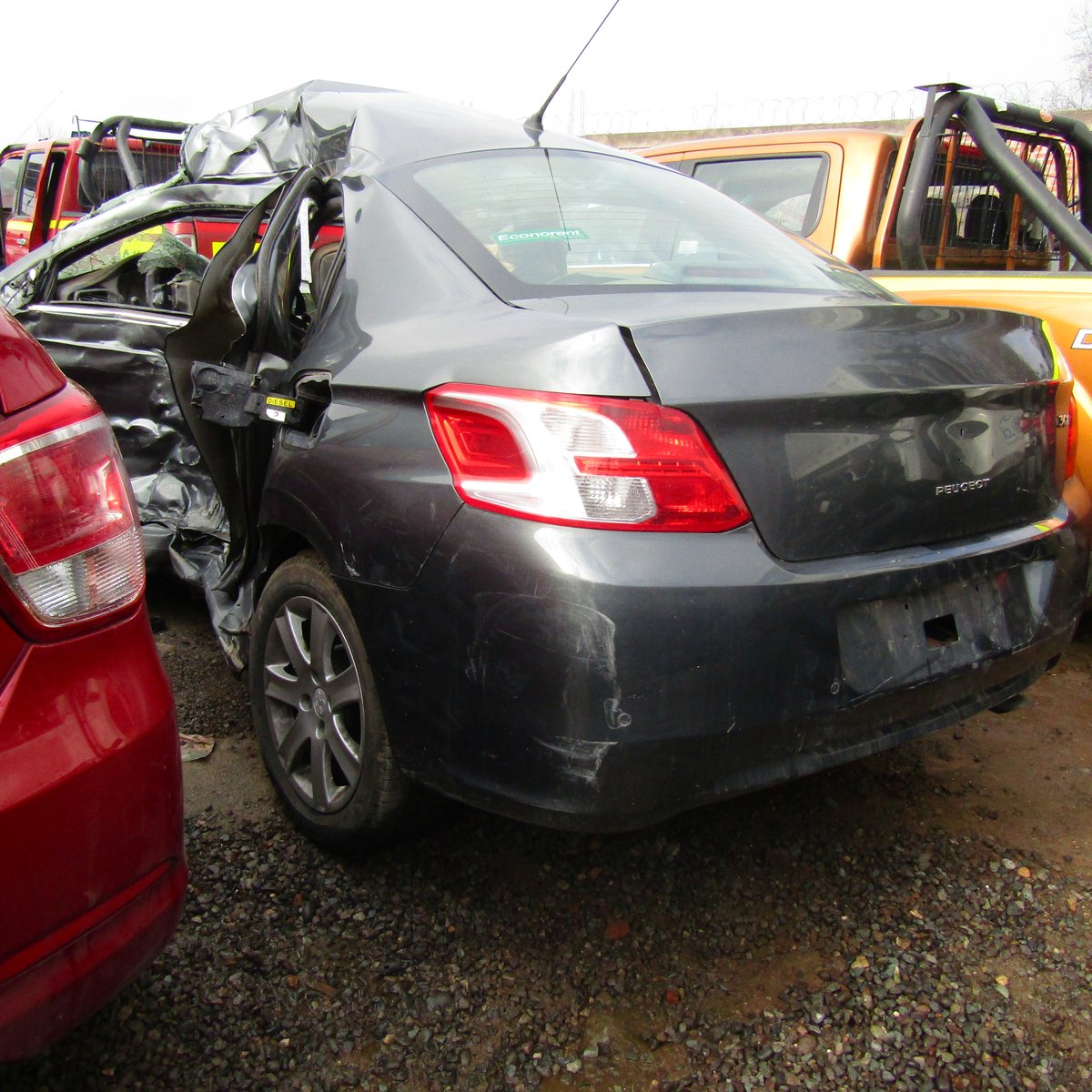 Desarme PEUGEOT 301 2016