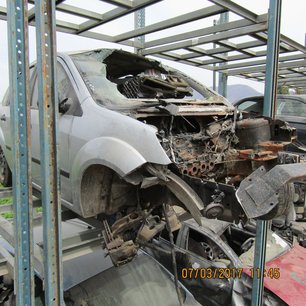 Desarme FORD FIESTA 2004