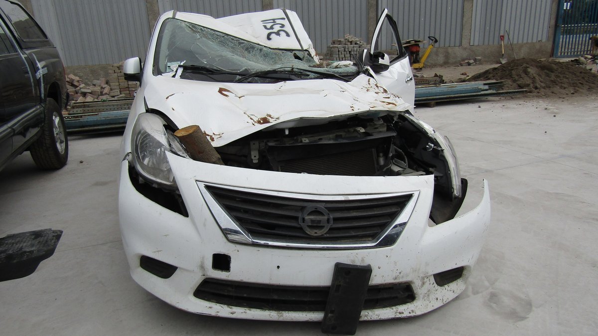 Desarme NISSAN VERSA 2013