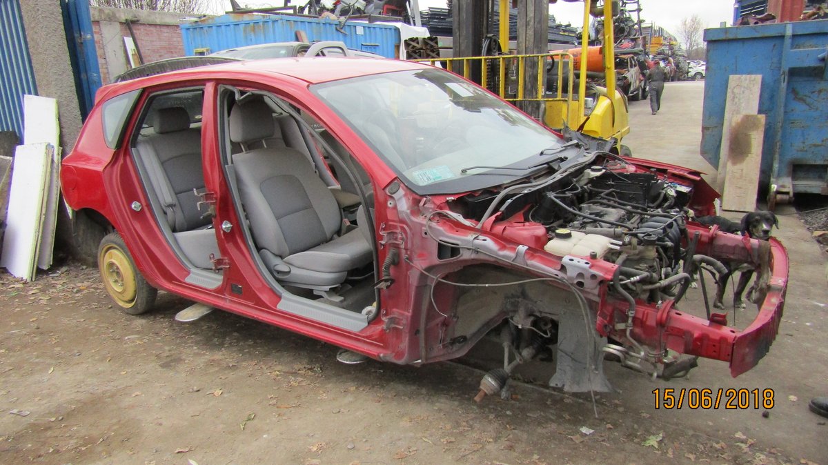 Desarme MAZDA 3 2005