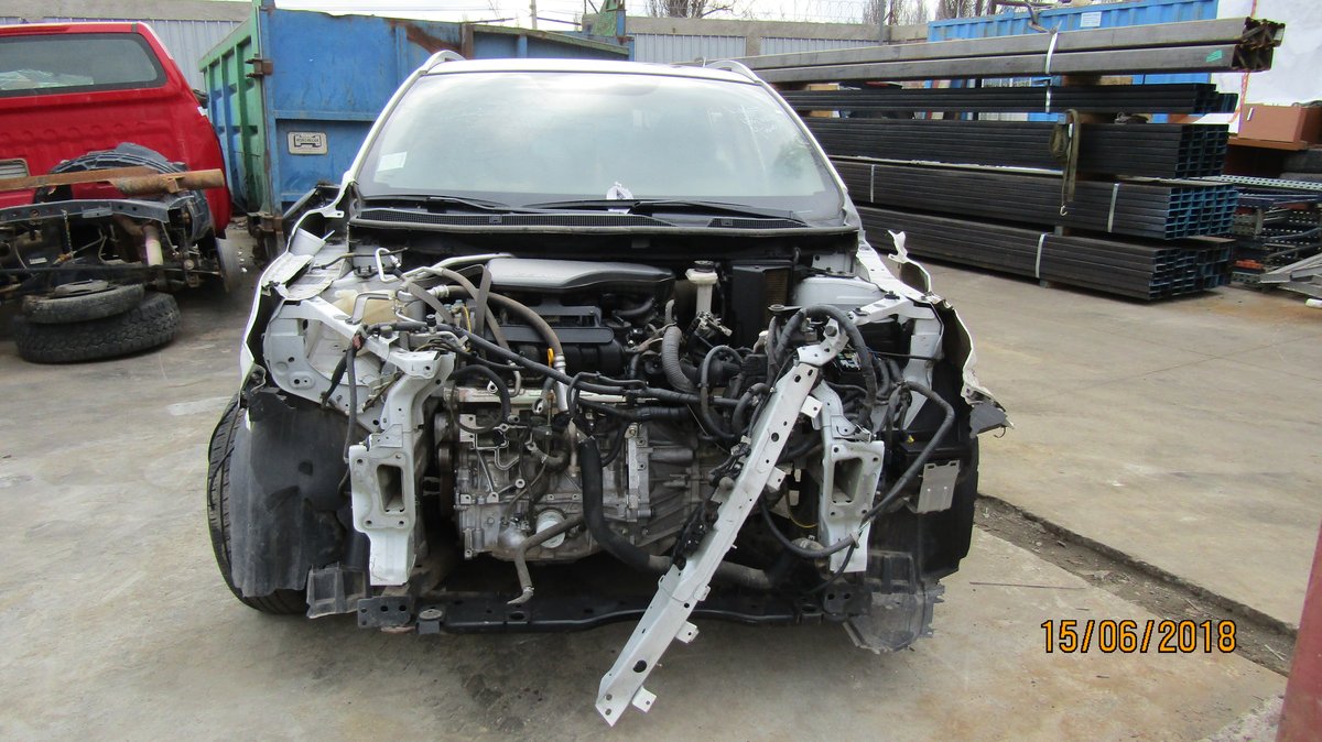 Repuestos Nissan Qashqai 2015 2.0 bencinero 4x2 en Desarme