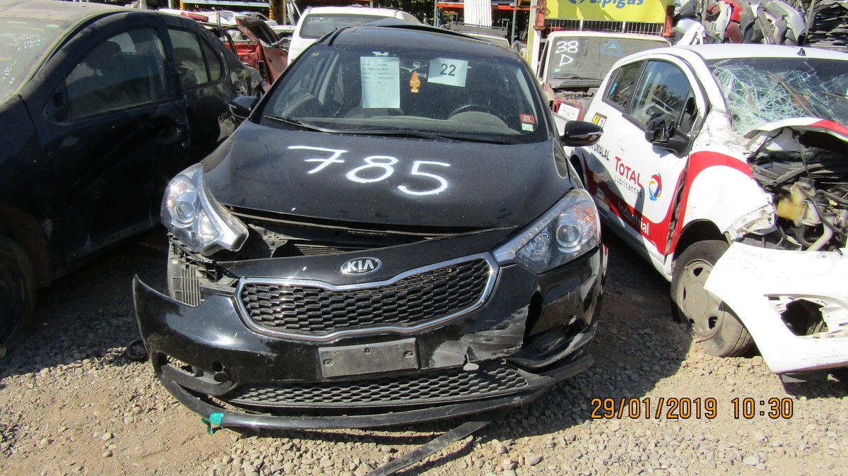Desarme KIA CERATO 2015