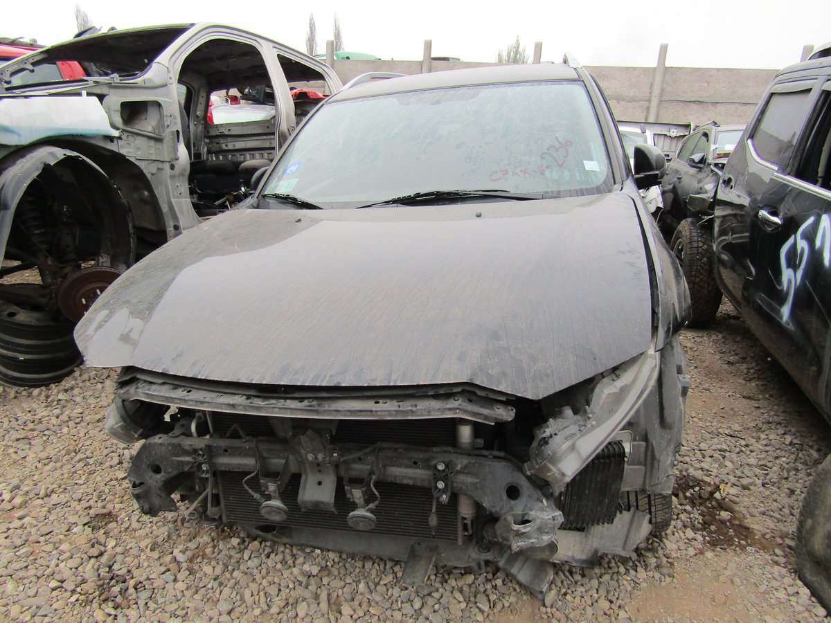 Repuestos Mitsubishi Outlander 2010 2.4 bencinero 4x4 en Desarme